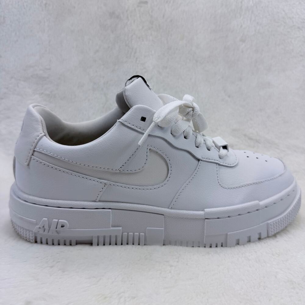 Nike Air Force 1 Pixel Womens White Sneakers Size 7.5 CK6649-100 Platform Shoe